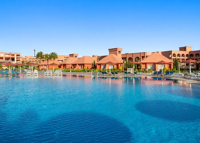 Hotel with pool: Pickalbatros Laguna Vista Aqua Park