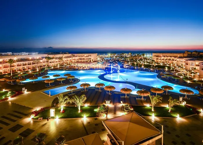 Luxury hotel only: Pickalbatros Royal Moderna Sharm "Aqua Park"